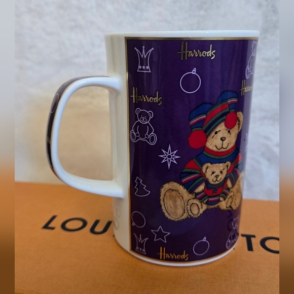 Harrods Fine Bone China Mug - Picture 5 of 6